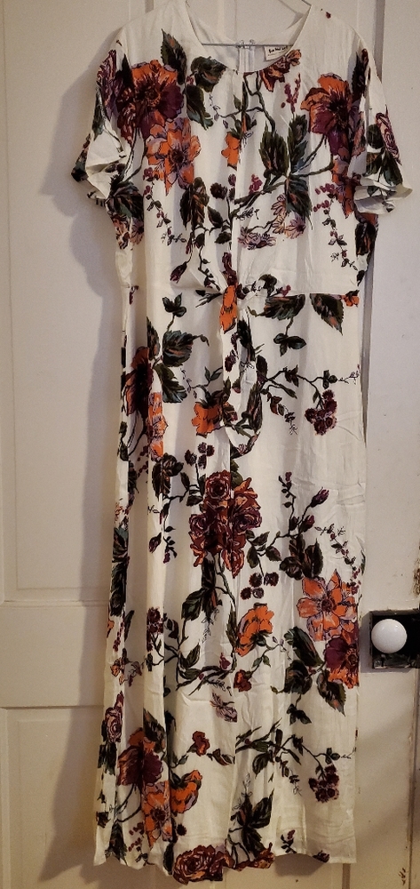 This beautiful romper is too big for me.